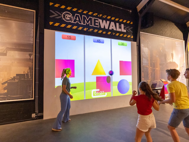Interactive games Wall